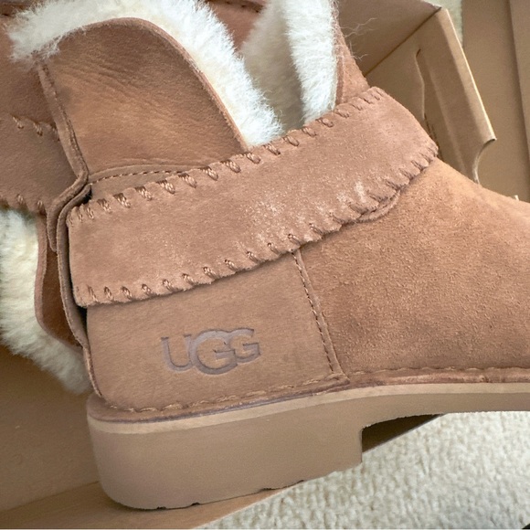 Ugg Mckay Boots - Picture 2 of 4